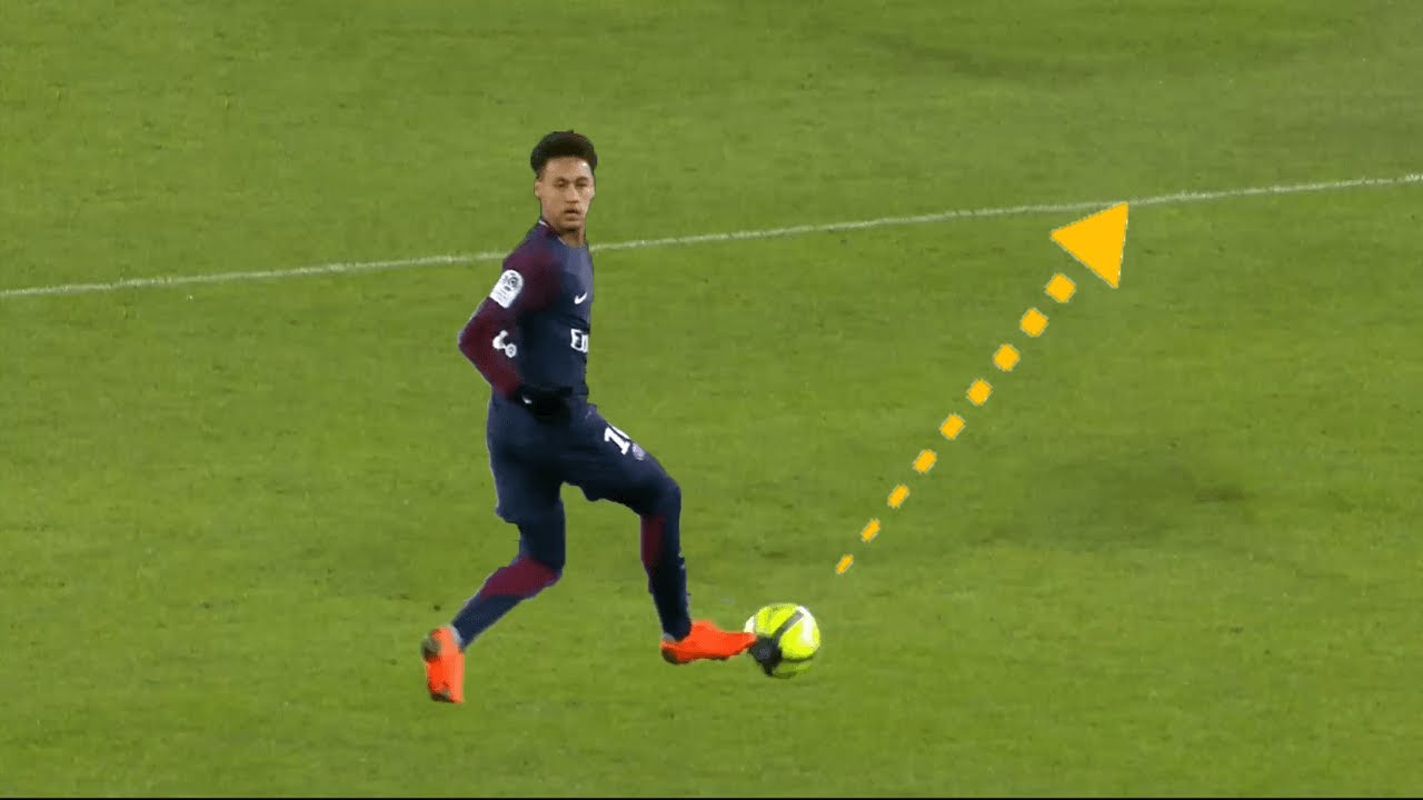 Best No Look Passes In Football