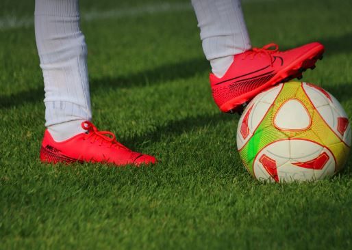 Double Chance Bets Explained (2025 Football Betting Guide)