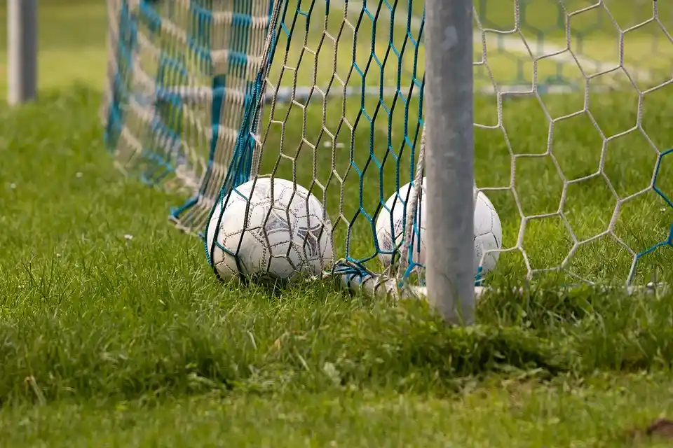 How Live Scores Are Changing the Way African Fans Experience Football